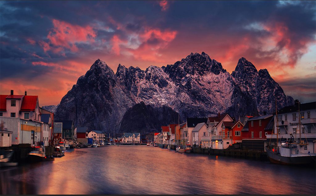 Henningsvaer at sunset by Yiannis Pavlis